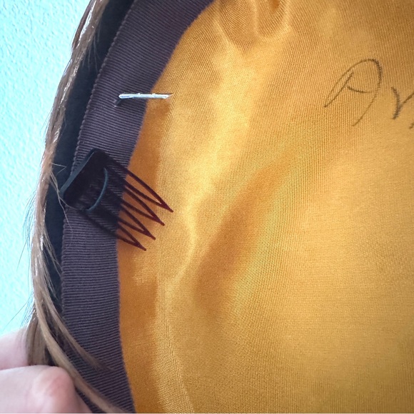 💖 Vintage Feather Pill Hat, “Chez Henriette” - Picture 9 of 11